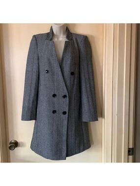 Kireina black and white oversized chevron overcoat size S